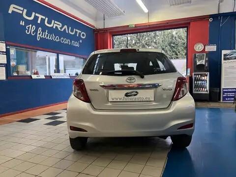 Toyota Yaris 1.0 Lounge | IDEALE NEO PATENTATI | Navi, Telecamera, Cruise Control