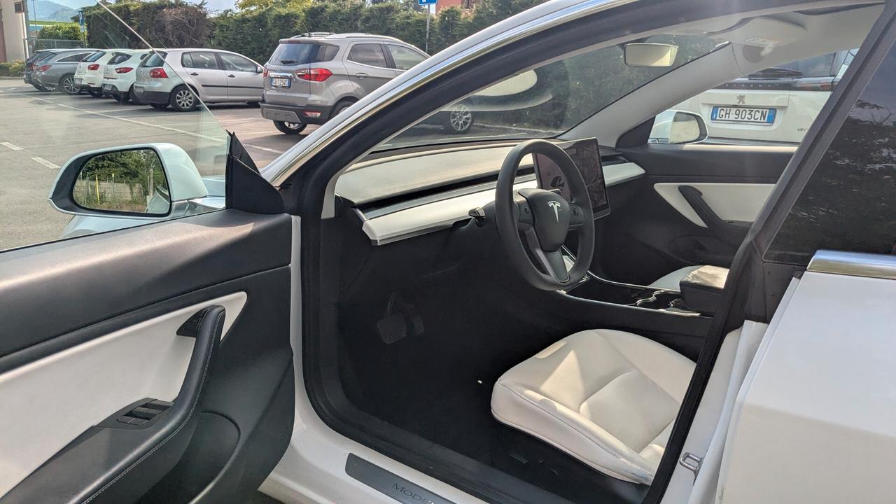 Tesla Model 3 Model 3 Standard RWD Plus