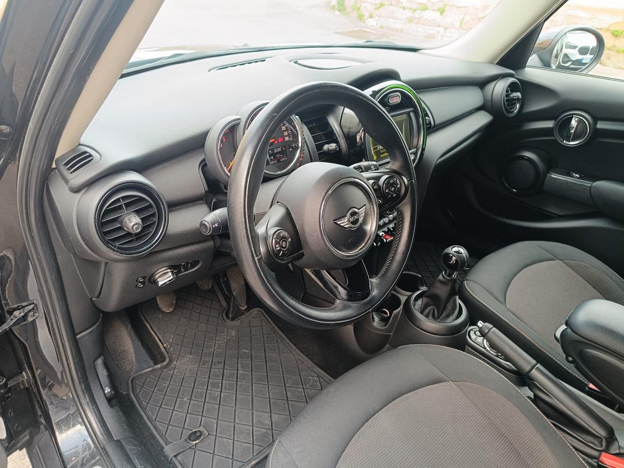 Mini Cooper D 1.5 Business XL 5 Porte