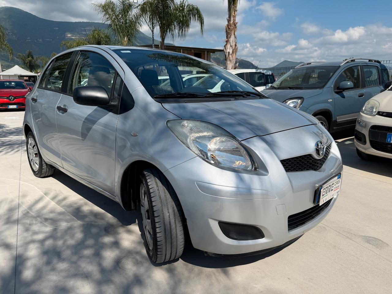 TOYOTA YARIS ANNO 2010 1.0 BENZINA 69 CV