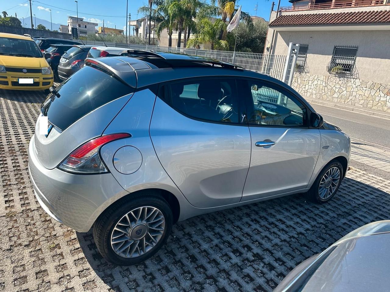 Lancia Ypsilon 900 twinair Gpl Platino-2011