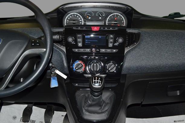 LANCIA Ypsilon 1.0 70cv Hybrid Silver