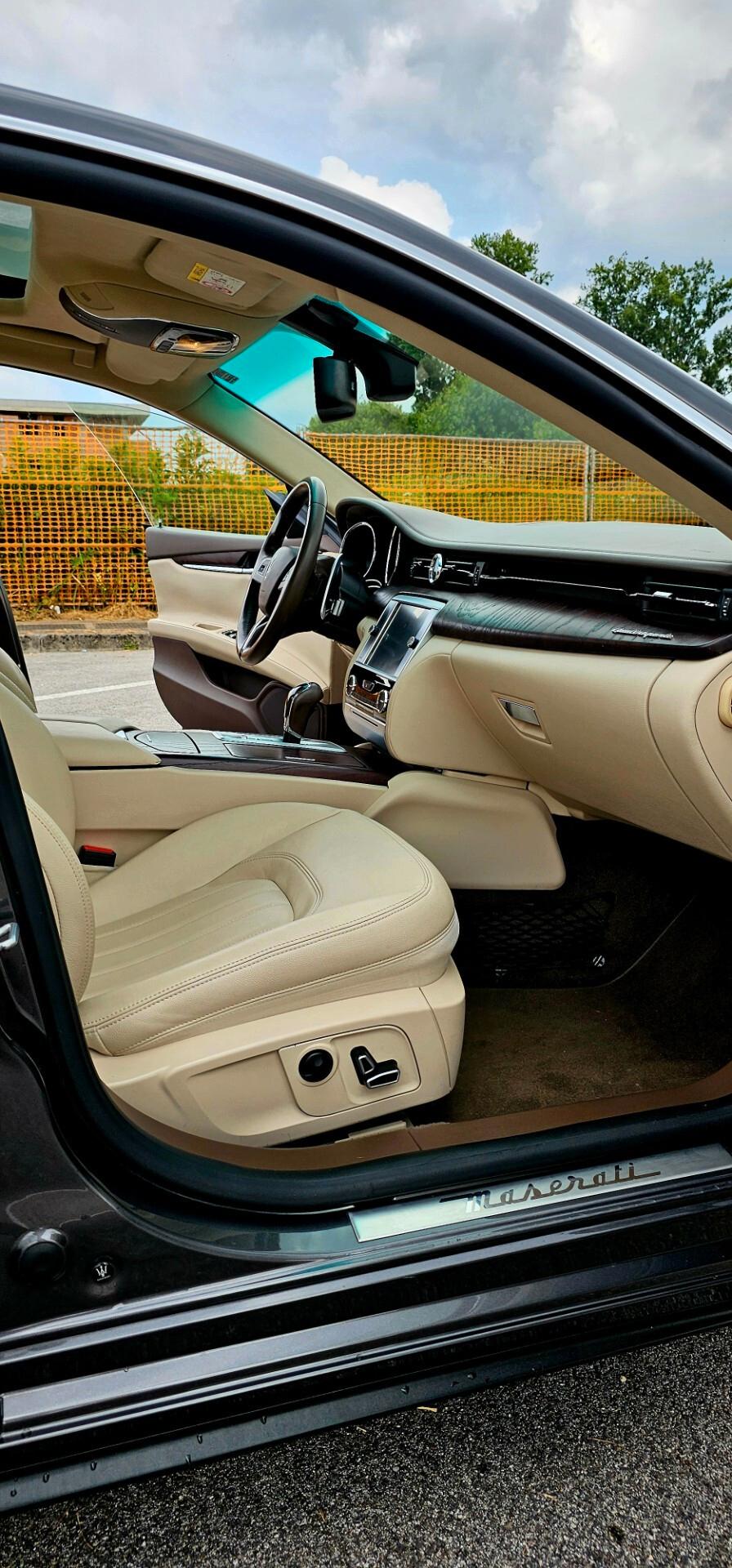 Maserati Quattroporte v6