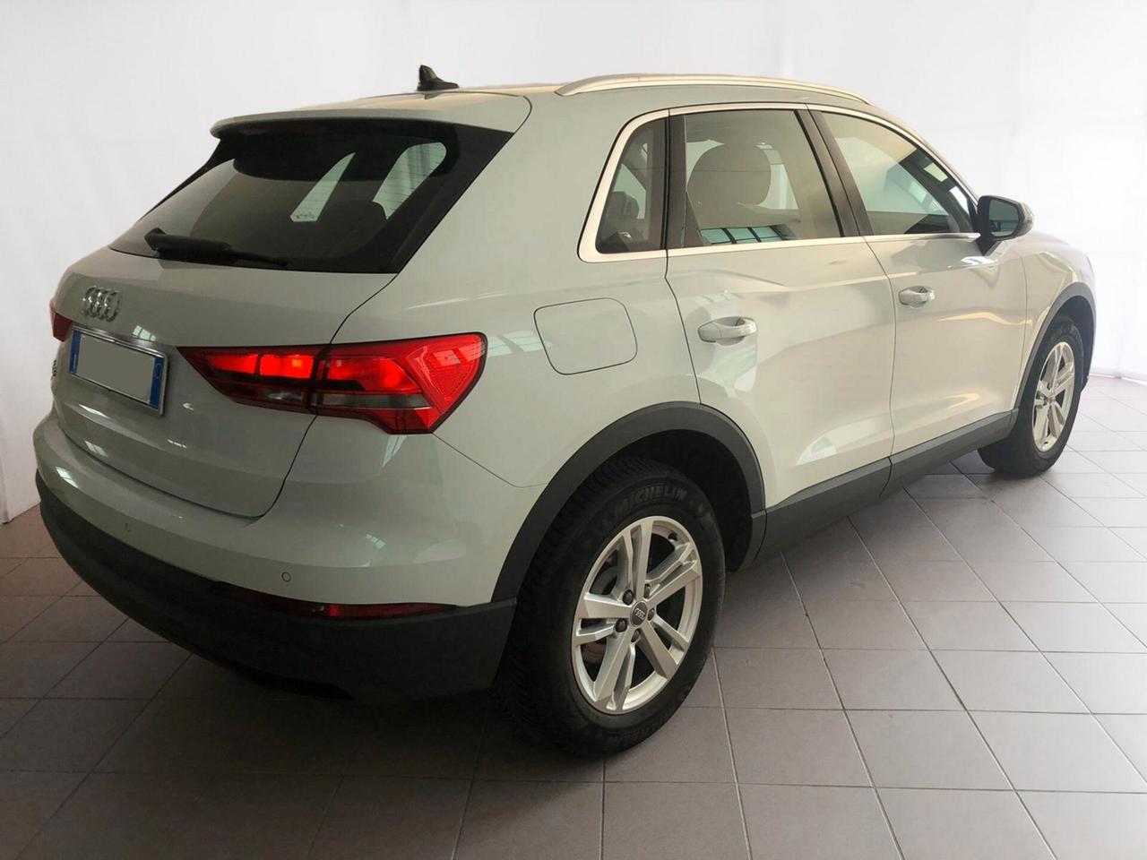 Audi Q3 35 TDI S tronic Business