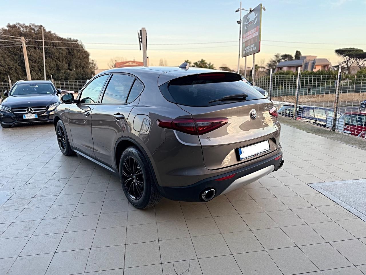 Alfa Romeo Stelvio 2.2 Turbodiesel 160 CV AT8 RWD Business Garanzia 12 Mesi