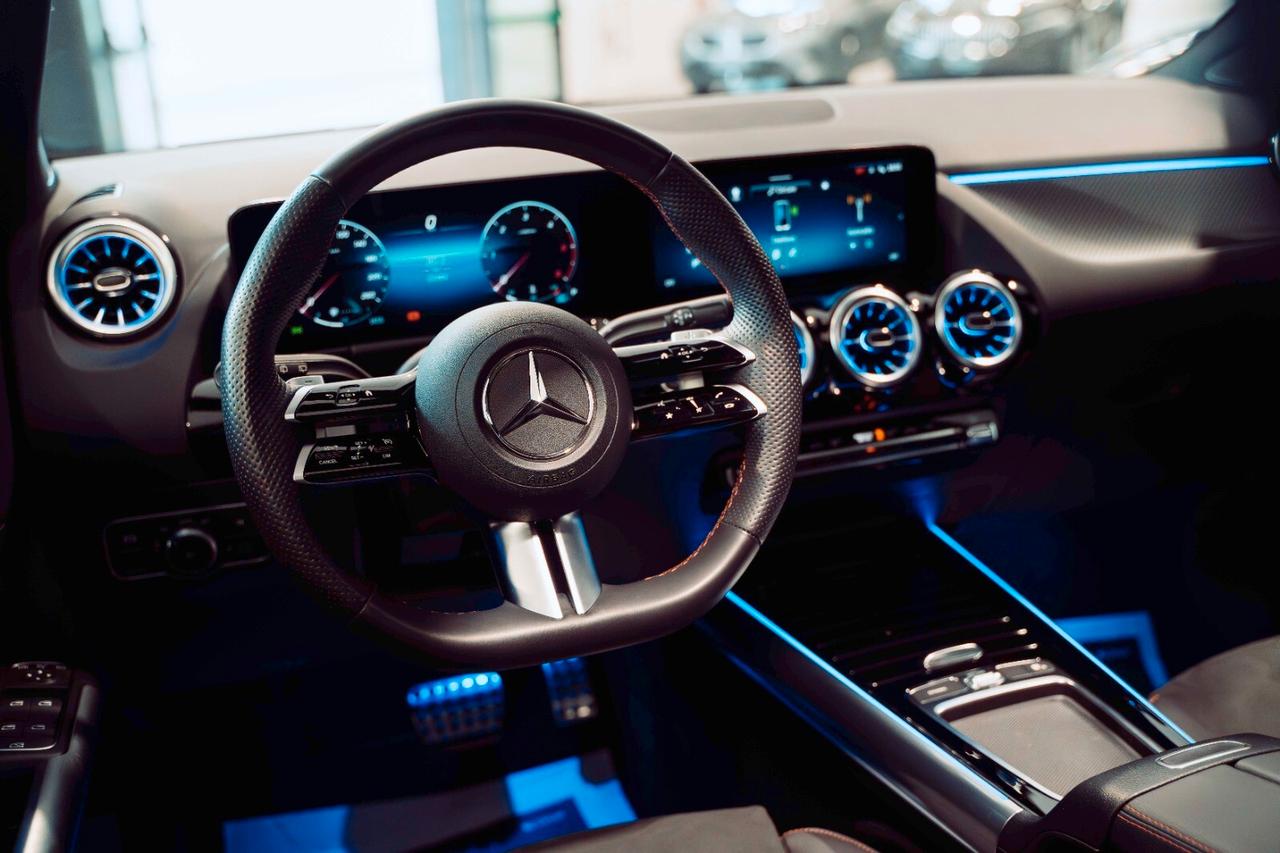 Mercedes-benz GLA 200d AMG Line Premium IVA ESP/TETTO/19"