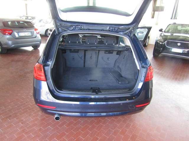 BMW 320 320d Touring xdrive Business auto