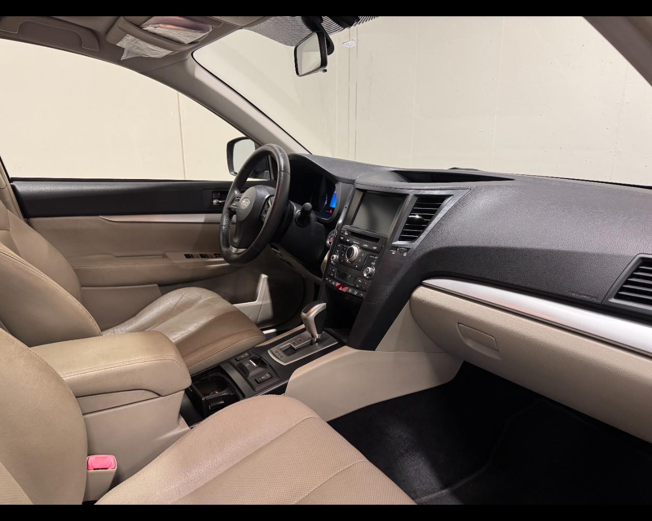 SUBARU OUTBACK 2.0D LINEARTRONIC TREND