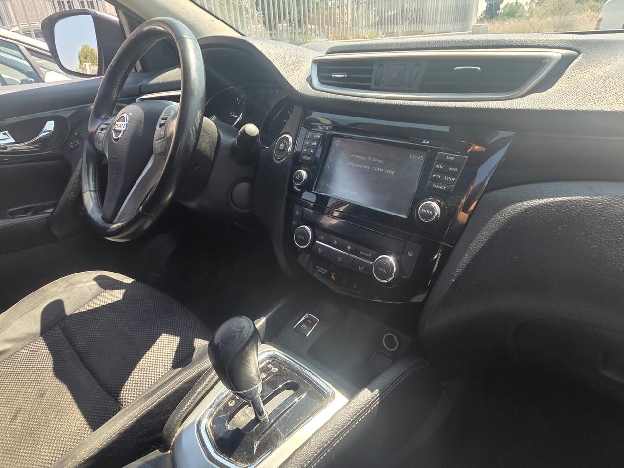 Nissan Qashqai 1.6 dCi 2WD Tekna Aut Tetto Panoram