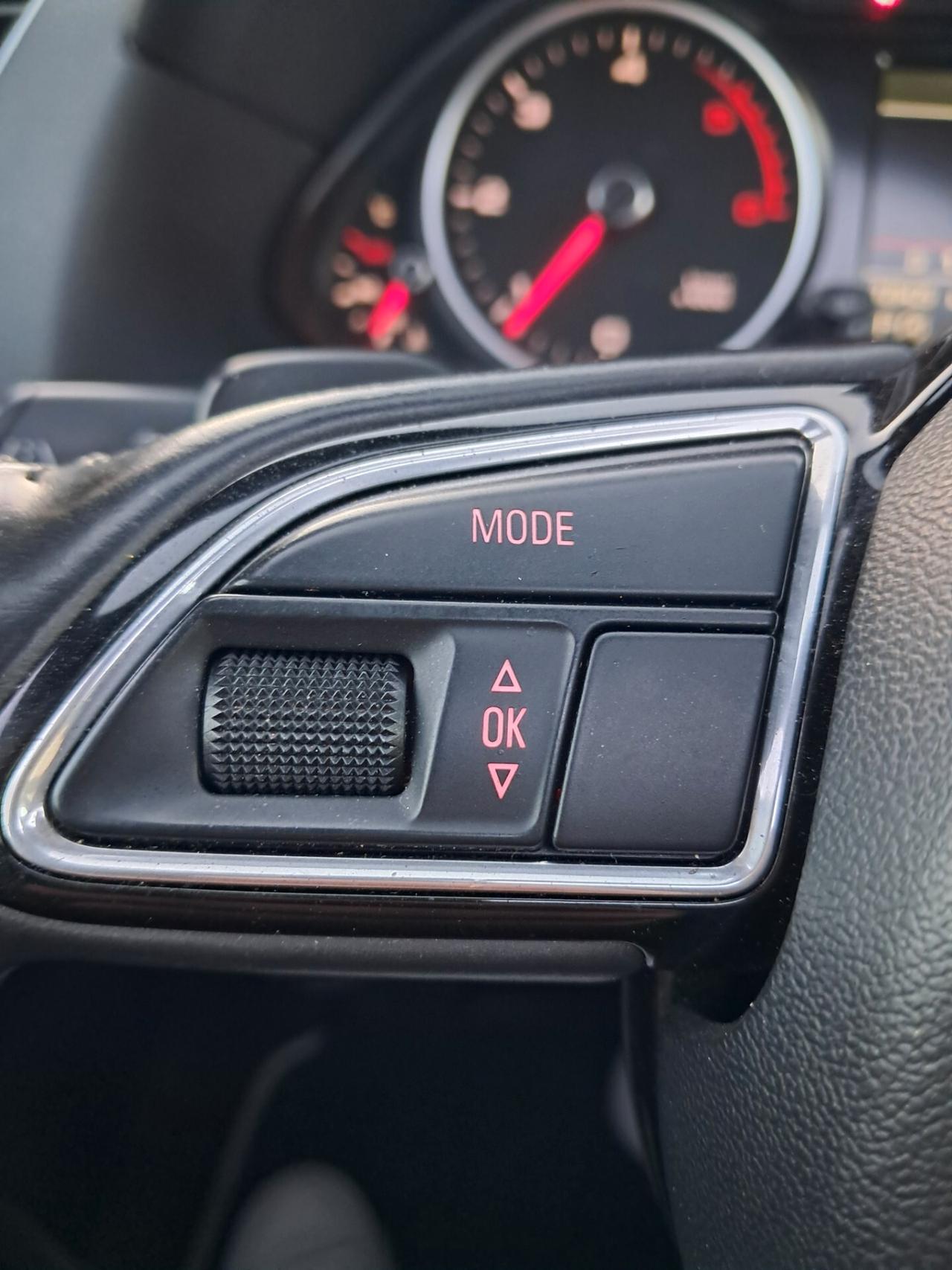 Audi Q5 2.0 TDI 190 CV-ALLROAD-TETTO*PELLE*XENON