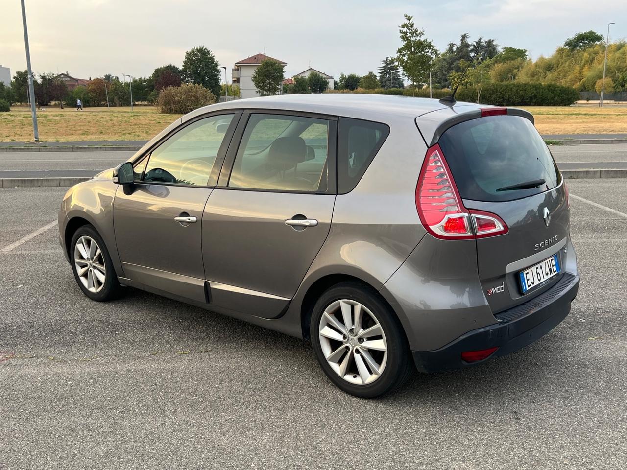 Renault Scénic X-Mod 1.9 dCi 130CV