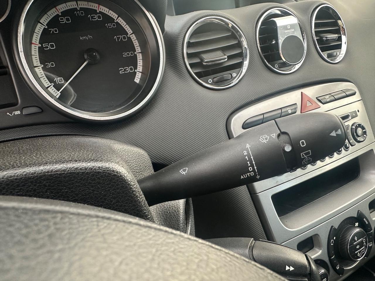 Peugeot 308 1.6 8V e-HDi 112CV Stop&Start 5p. Business