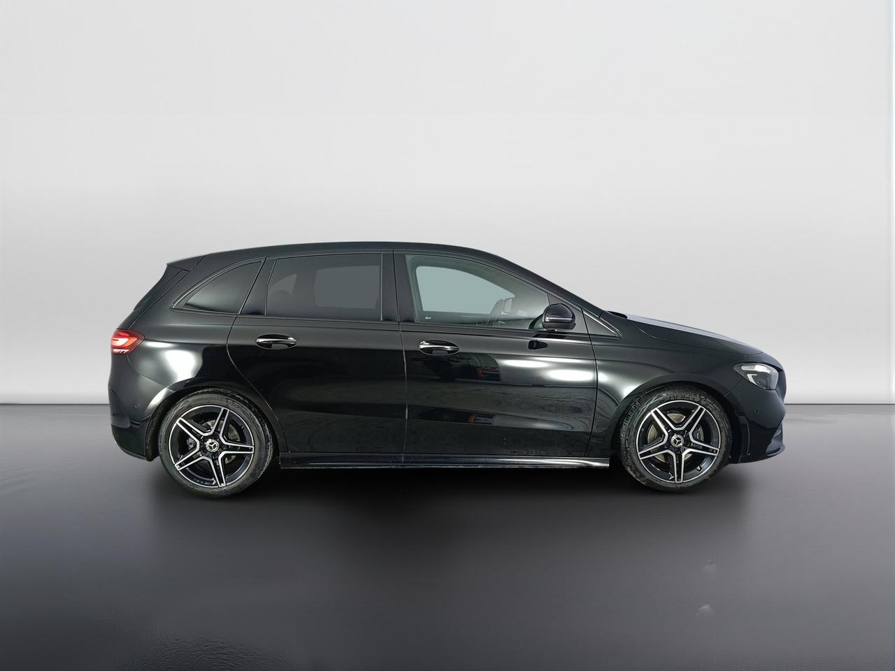 Mercedes-Benz Classe B - W247 2023 - B 180 d AMG Line Advanced Plus auto