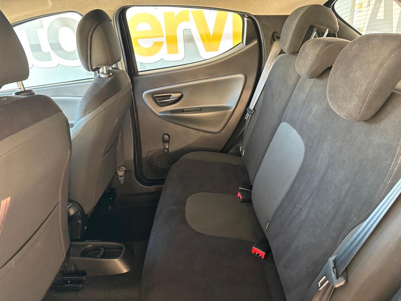 Lancia Ypsilon 1.2 GPL Ecochic Gold