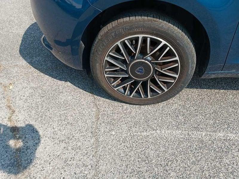 Lancia Ypsilon New 5 porte My24 1.0 Firefly 70 CvStart&Stop Hybrid Oro