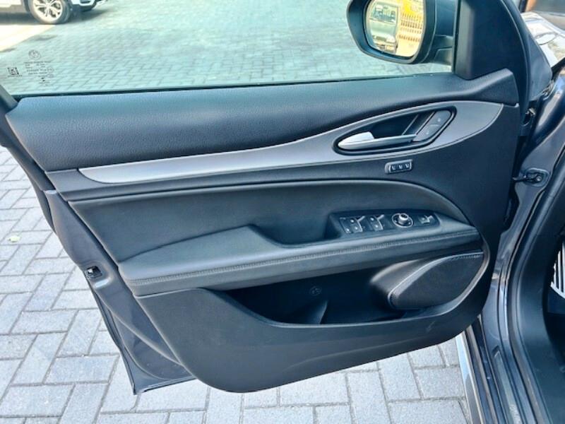 Alfa Romeo Stelvio 2.2 Turbodiesel 210 CV AT8 Q4 Veloce