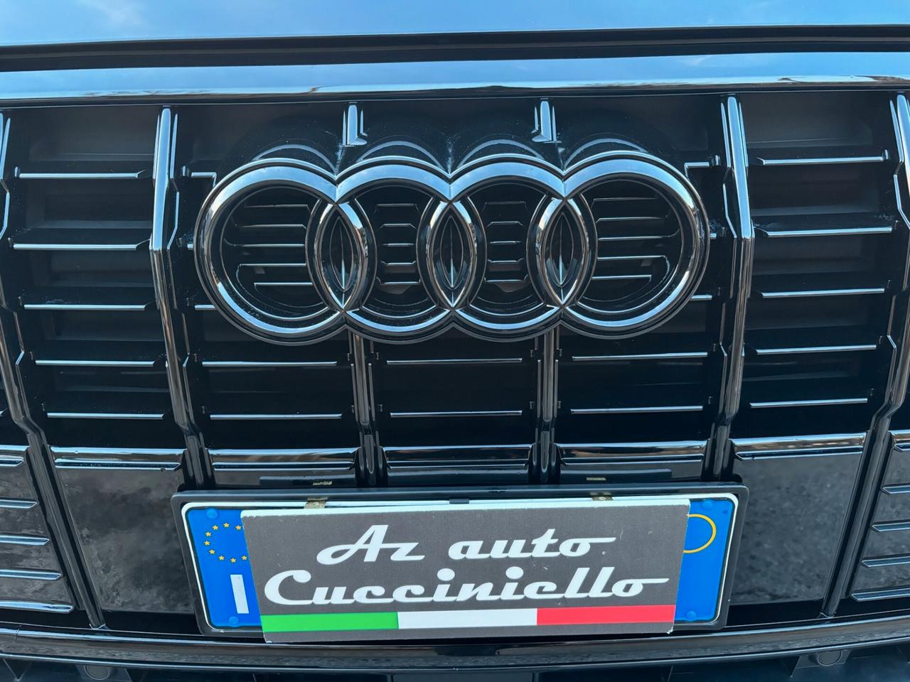 Audi Q3 35 TDI quattro S tronic line edition MY 22 KM 98.000 -BLACK