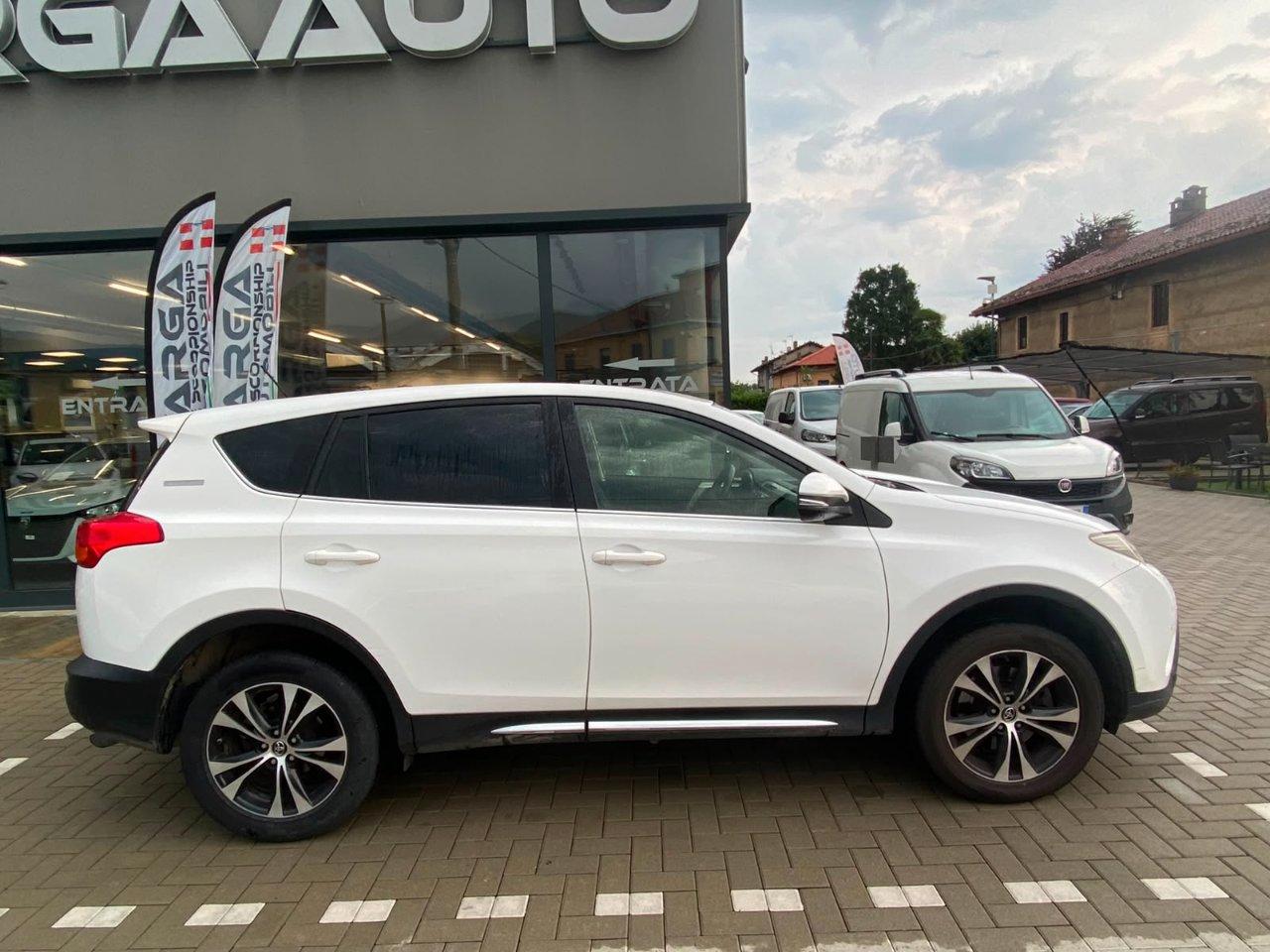 Toyota RAV4 5 Porte Rav4 2.0 d-4d Lounge 4wd 124cv mt