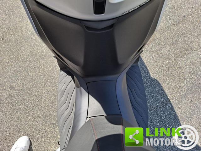PIAGGIO Beverly 400 S E. E S