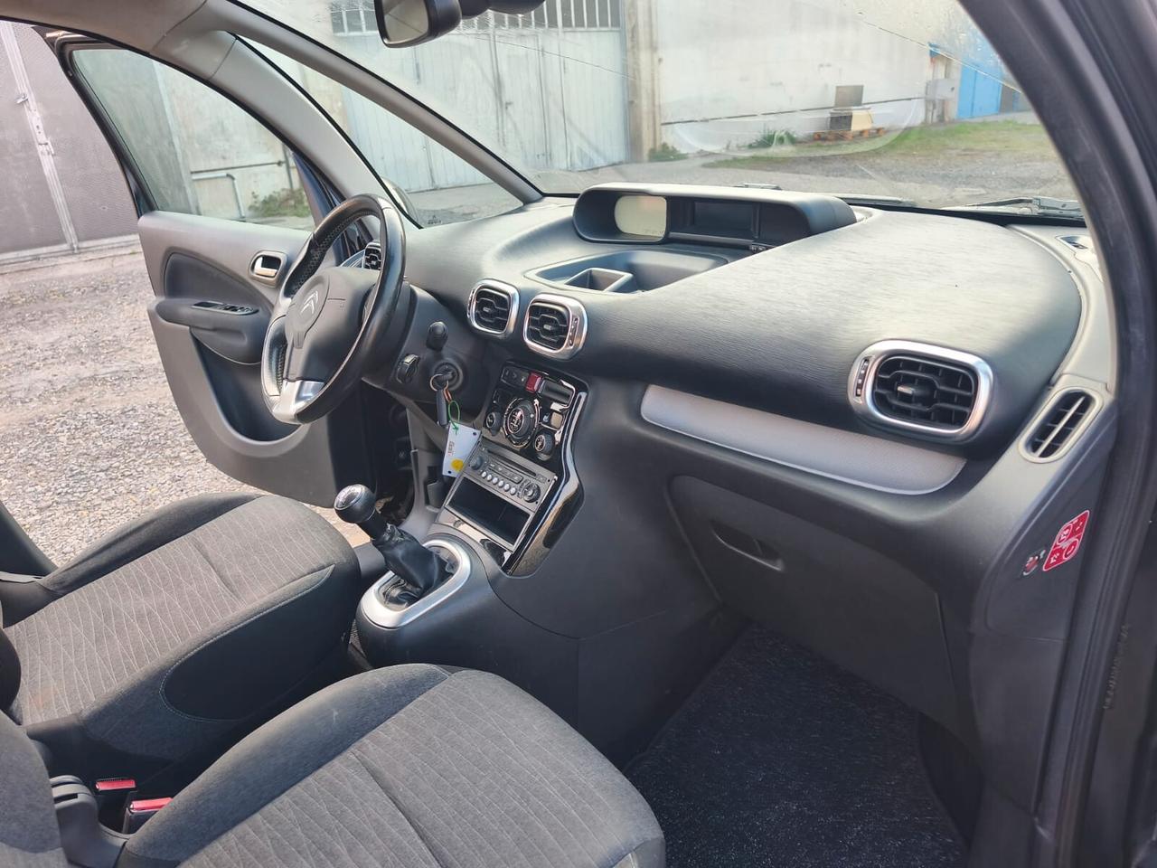 Citroen C3 Picasso 2017---1.6 Diesel