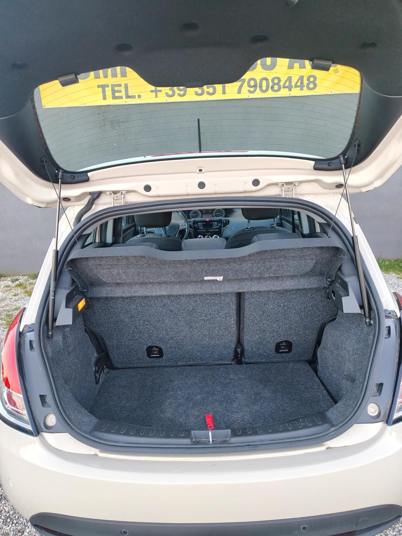 Lancia Ypsilon 1.2 69 CV 5 porte GPL Ecochic Monogram