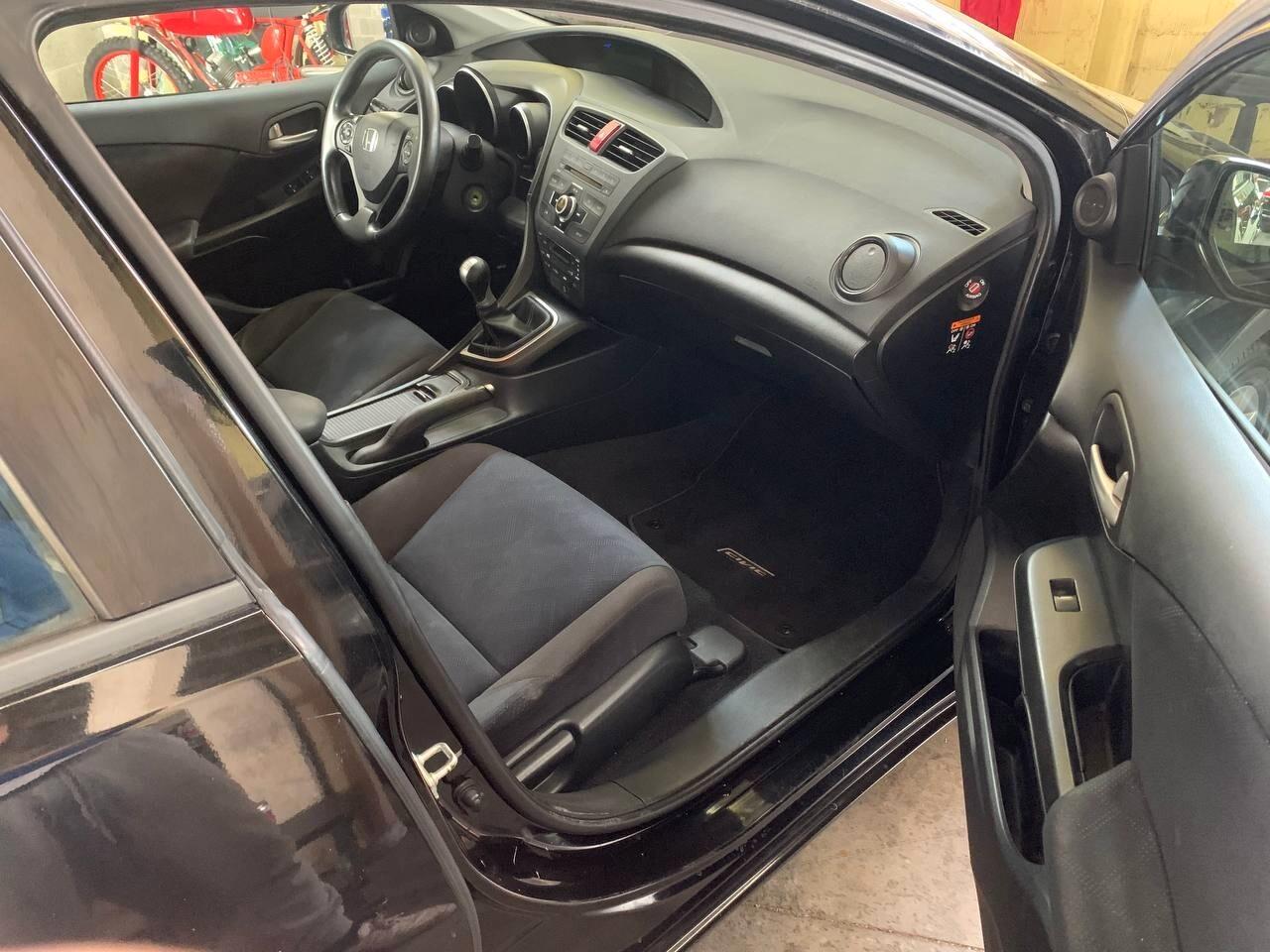 Honda Civic 1.4 i-VTEC Sport