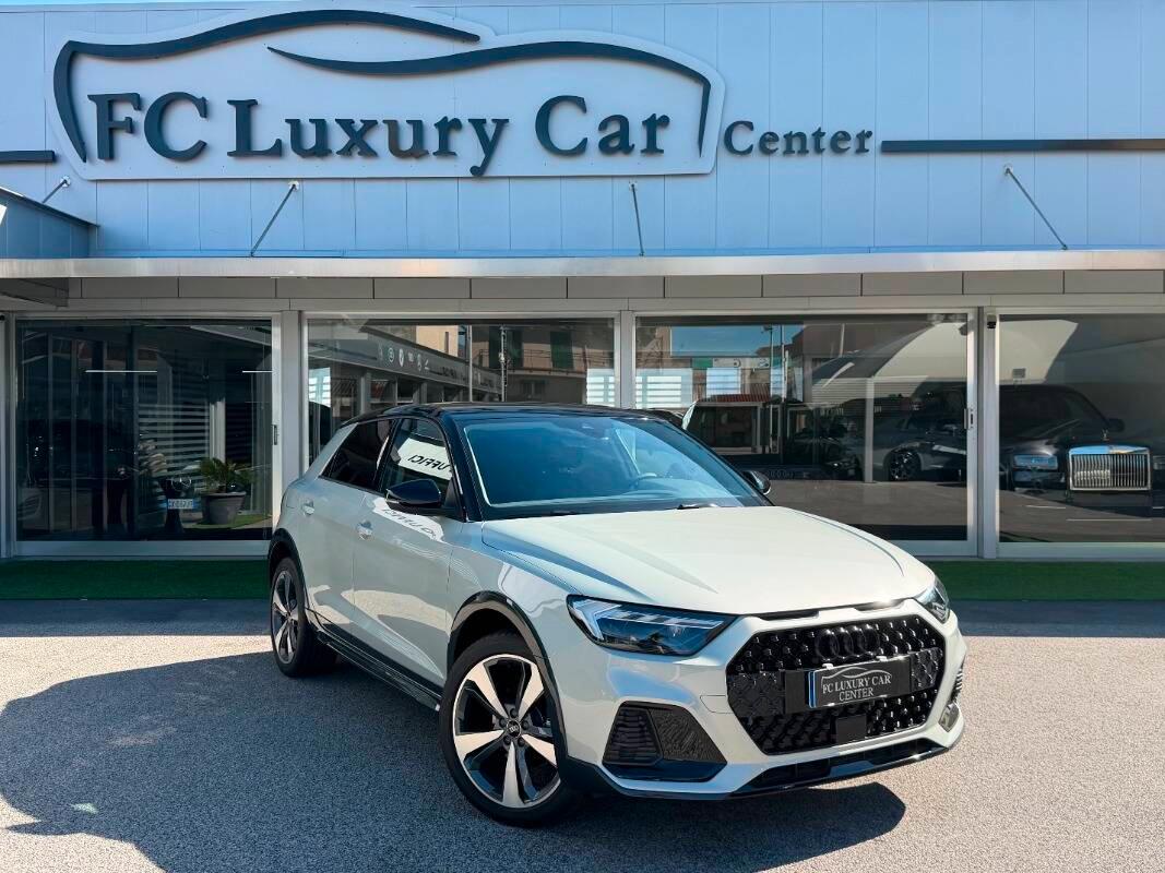 Audi A1 30 1.0 tfsi Identity Contrast 116cv s tronic PROMO