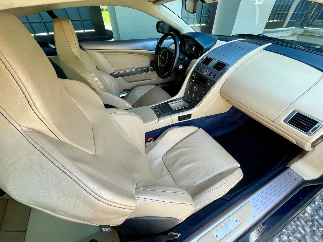 Aston Martin DB9 Coupé Touchtronic *SOLO 63000 KM*