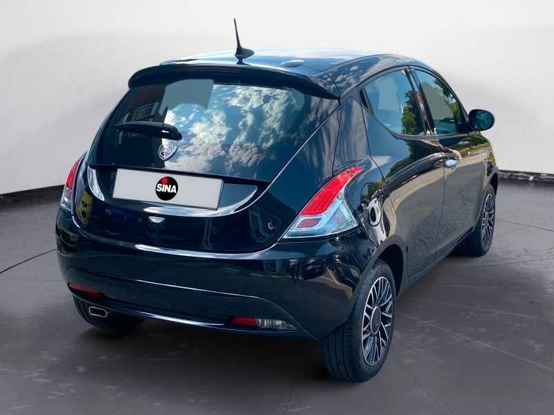 LANCIA Ypsilon 1.0 firefly hybrid Platino s&s 70cv