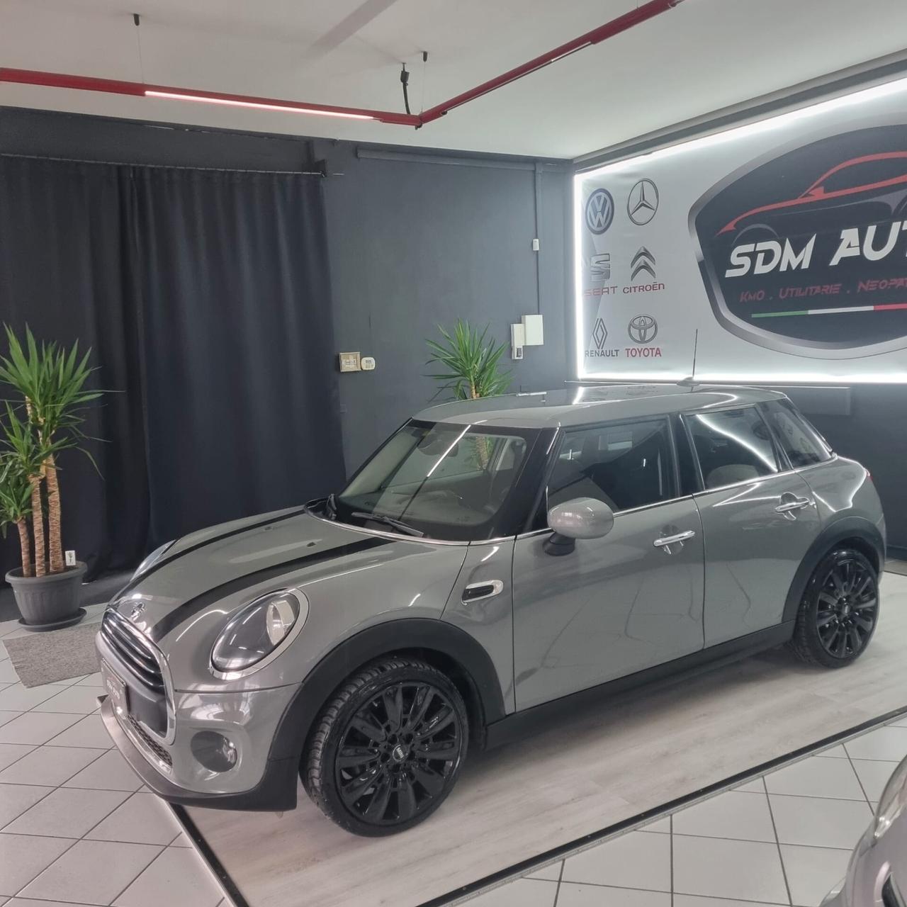 Mini Cooper one d 1.5 benzina 102cv