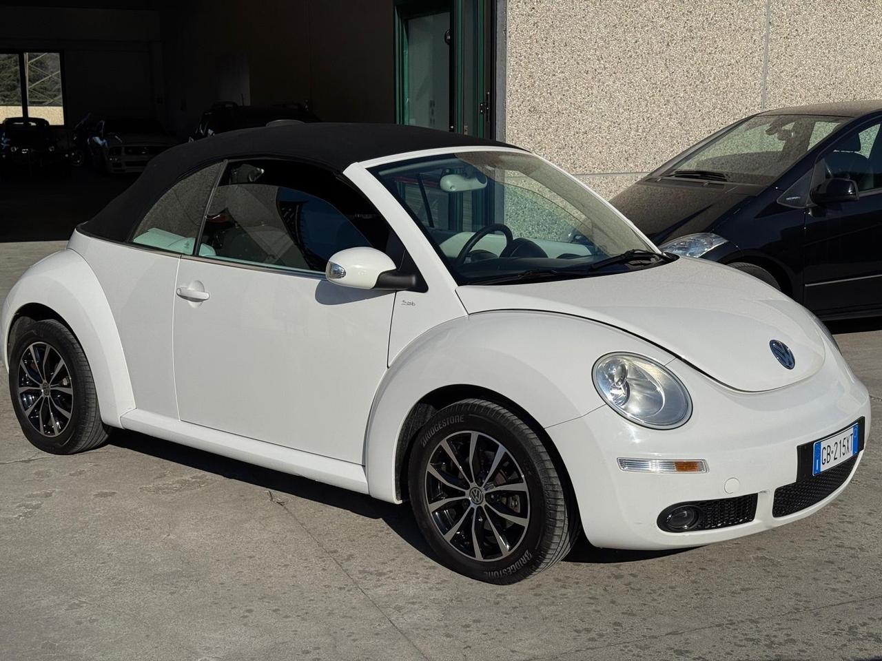 Volkswagen New Beetle 1.4 Cabrio