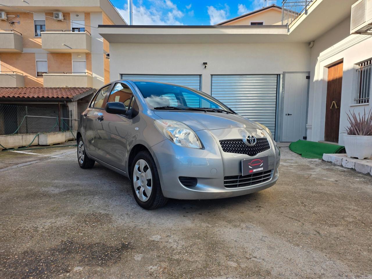 Toyota Yaris 1.0 Benzina 5 porte