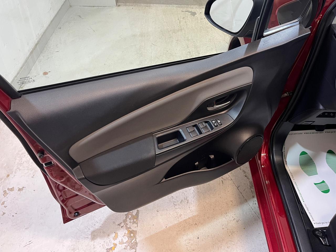 Toyota Yaris 1.0 72 CV 5 porte Active