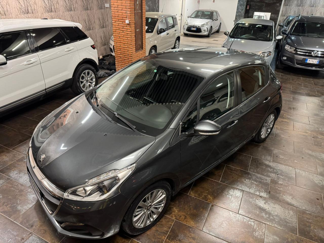 Peugeot 208 PureTech 82 5 porte Allure