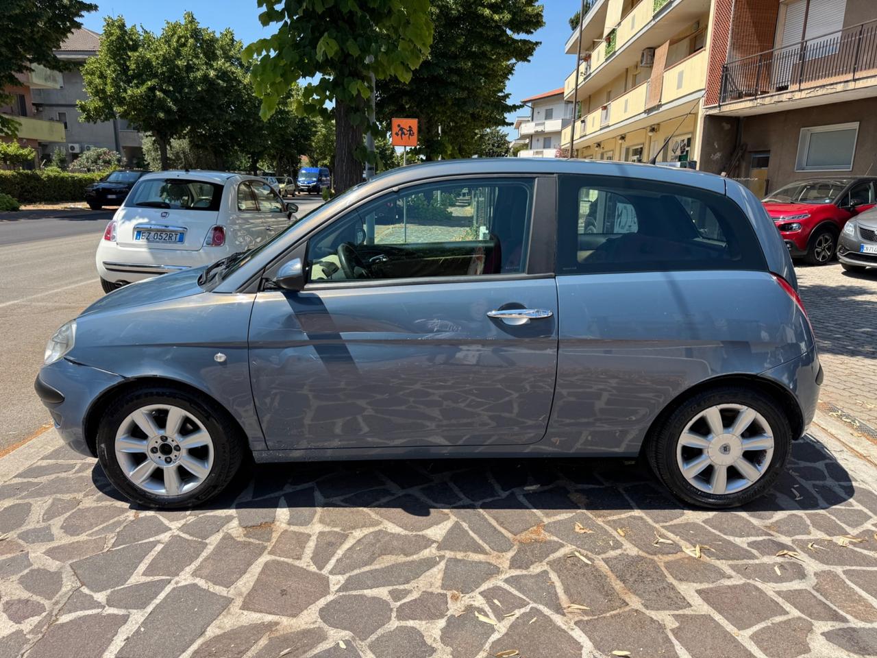 Lancia Ypsilon 1.4 16V Platino