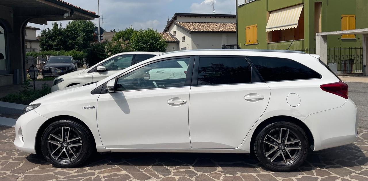 Toyota Auris Touring Sports 1.8 Hybrid Active