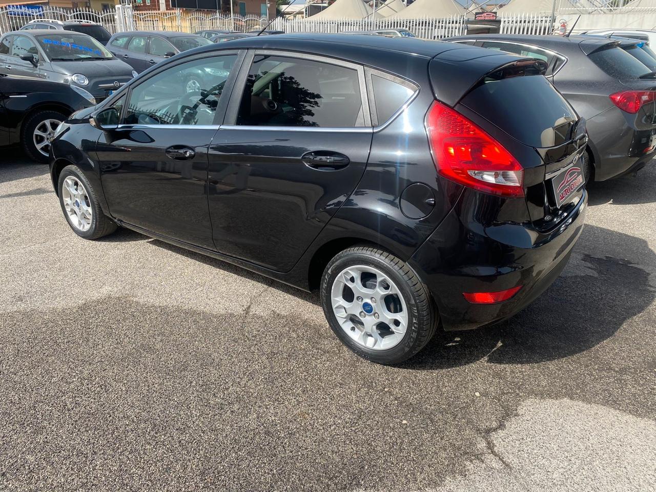 Ford Fiesta 1.4 TDCi 70CV 5 porte Titanium