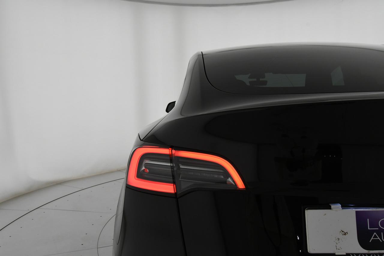 TESLA Model Y Long Range Dual Motor awd AUTOPILOT AZIENDALE IVA ESPOSTA