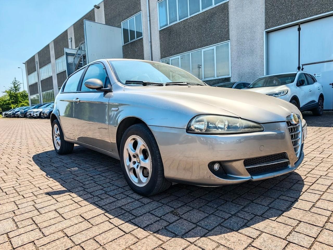Alfa Romeo 147 1.6 16V TS (105) 5 porte Black Line