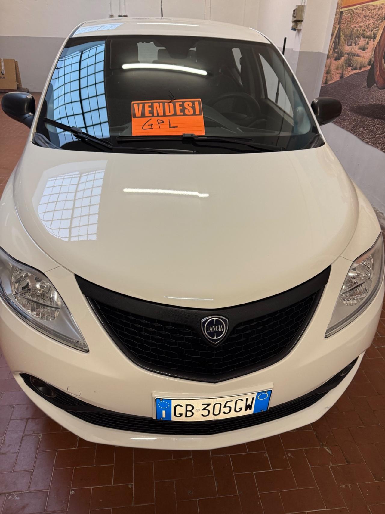 Lancia Ypsilon 1.2 69 CV 5 porte GPL Ecochic Elefantino Blu