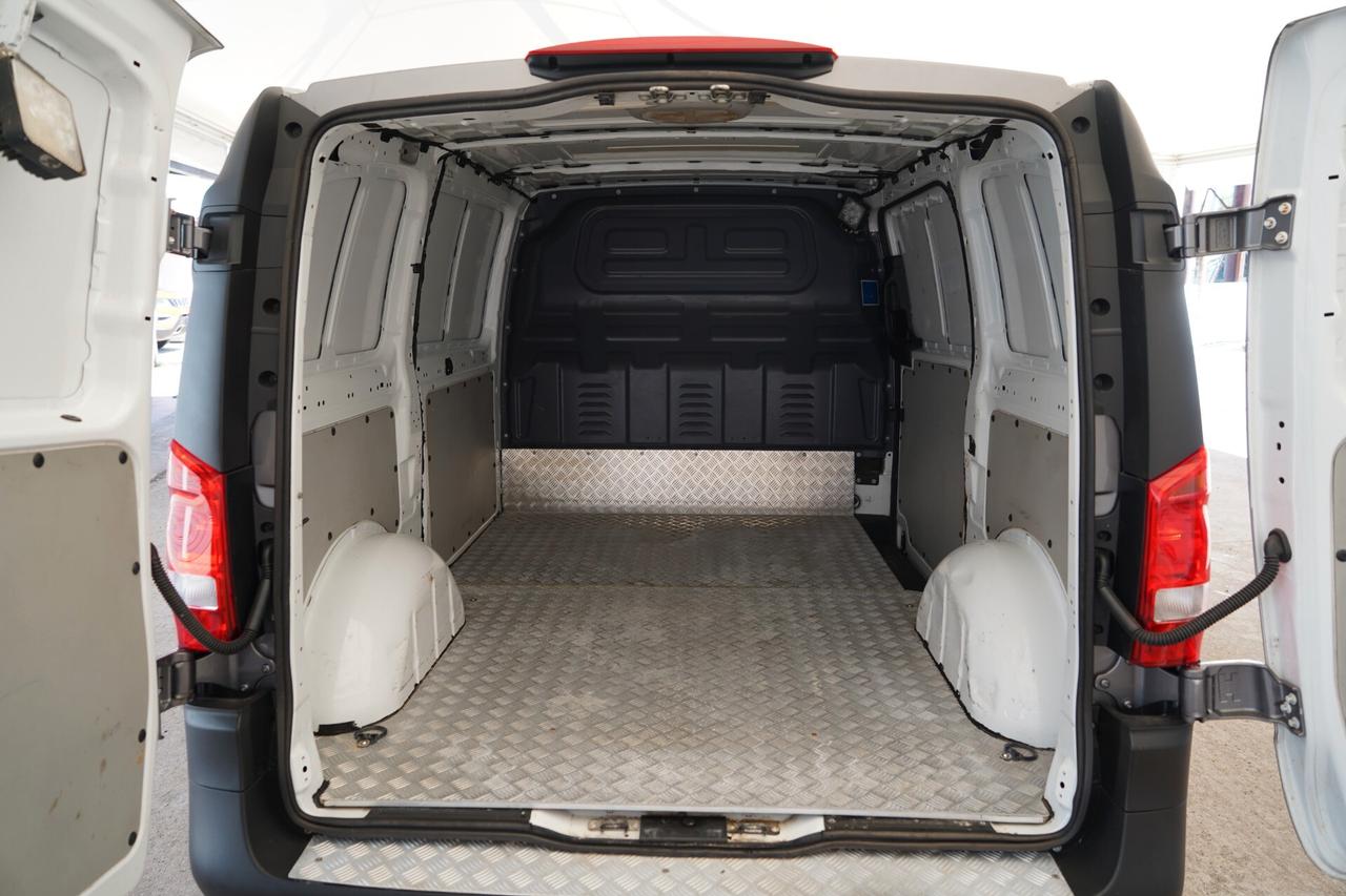 Mercedes Benz Vito 114 CDI Compact