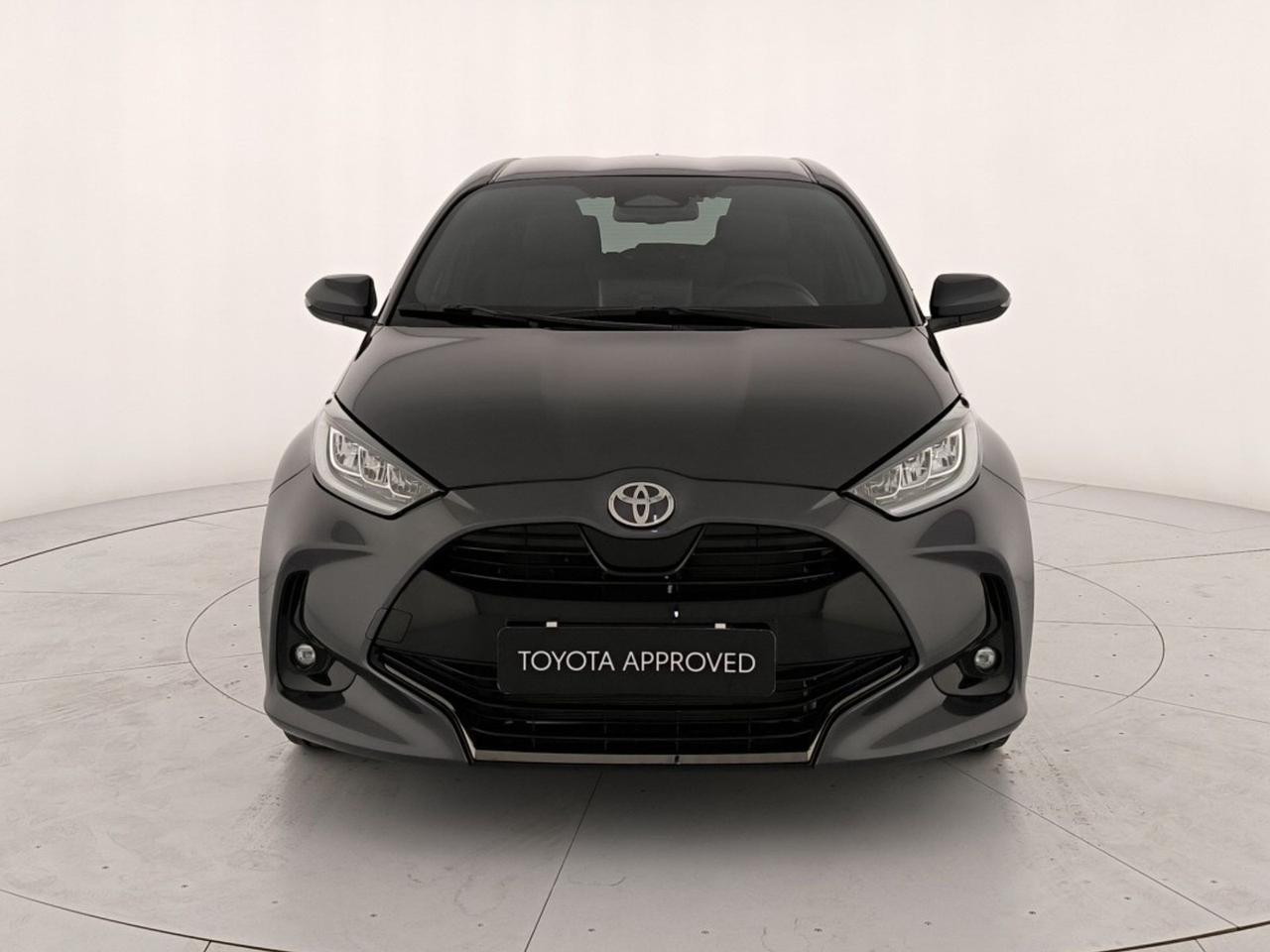 Toyota Yaris 1.5h 130 lounge