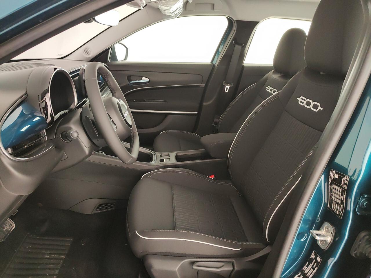 Fiat 600 Hybrid 110 CV DCT MHEV Serie Speciale Icon