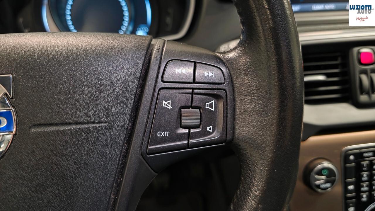 Volvo V40 Cross Country D2