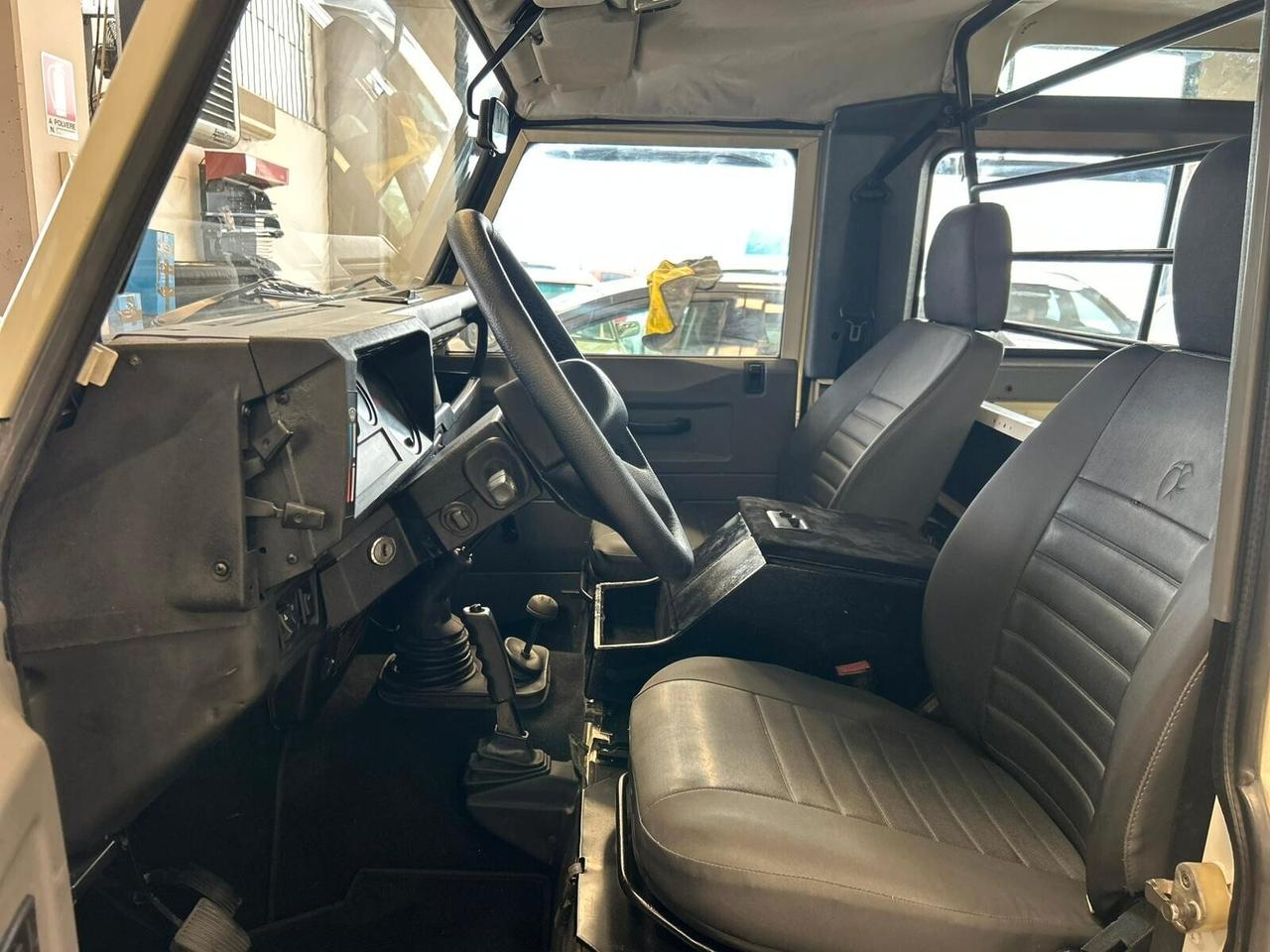 Land Rover Defender 90 2.5 Td5