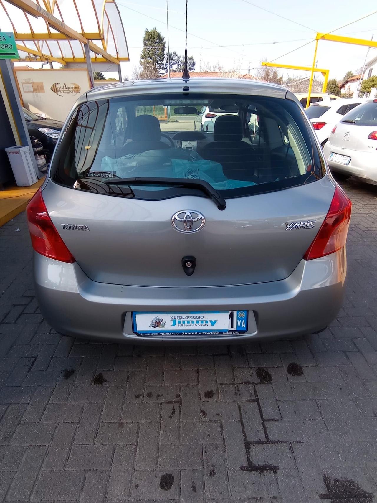 Toyota Yaris 1.0 3 porte