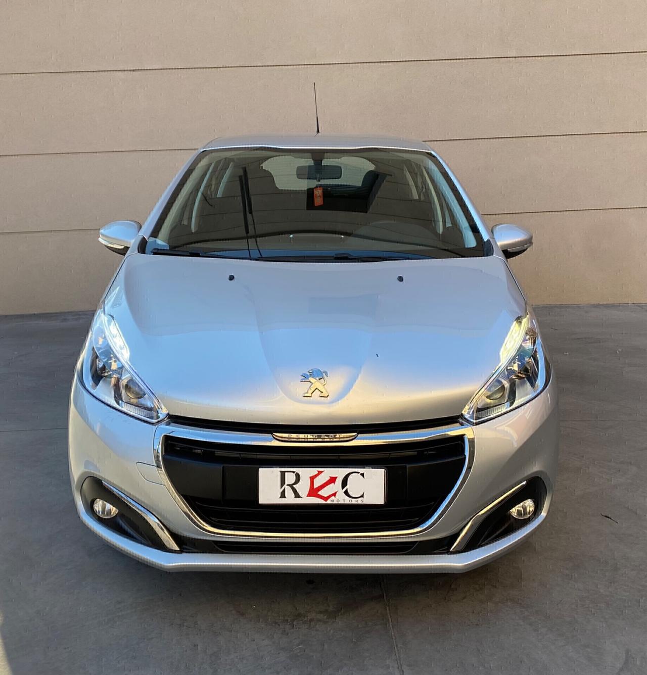 Peugeot 208 1.2 Benzina