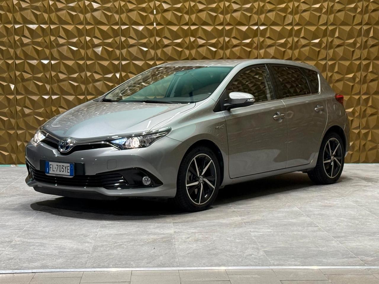 Toyota Auris 1.8 Hybrid Lounge