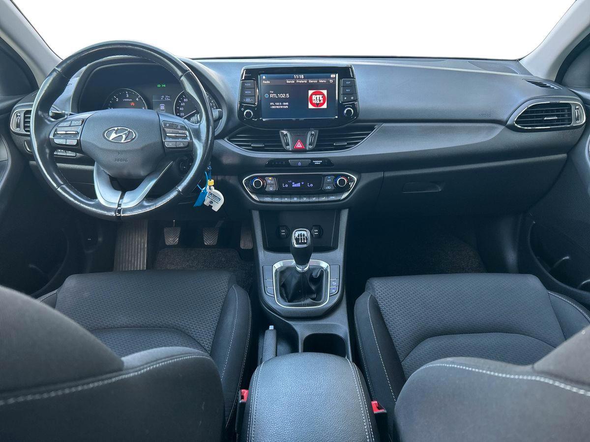 HYUNDAI i30 - i30 1.6 CRDi VGT 16V 115CV 5p. Dynamic wagon