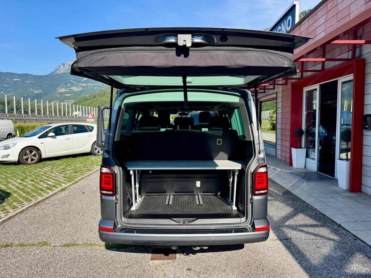 Volkswagen California 2.0 TDI DSG 4Motion Beach EDITION